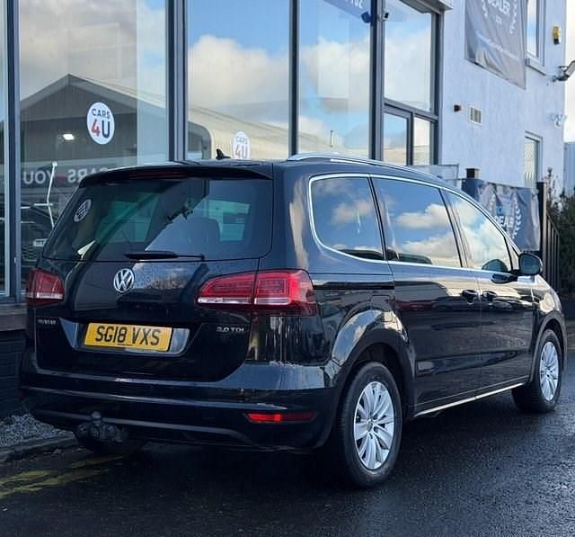 Usado VW Sharan SE 150 HP (110 kW) 2018 Preto Monovolume