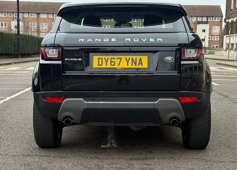 Used Land Rover Range Rover evoque SE 2017 Black Estate
