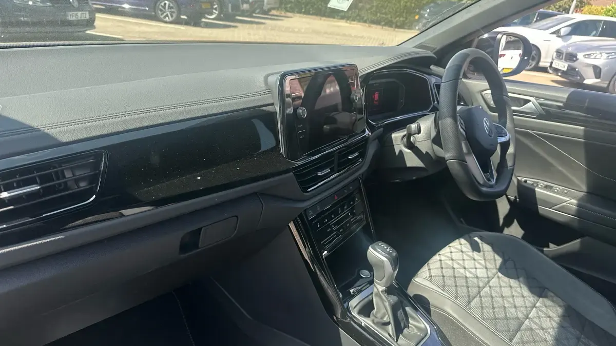 New VW T-Roc Black Edition 150 HP (110 kW) 2026 White SUV