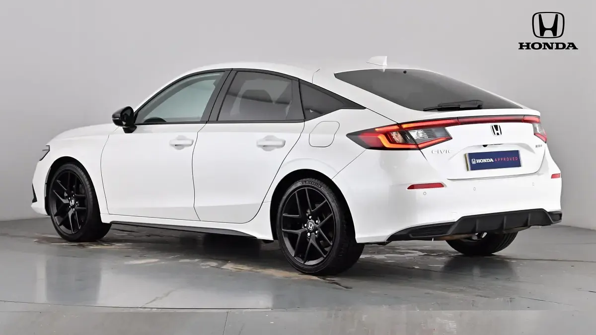 Used Honda Civic Hybrid 184 HP (135 kW) 2025 White Hatchback