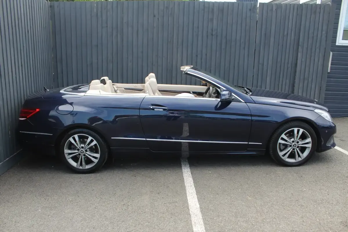 Used Mercedes E220 SE 2014 Blue Cabriolet