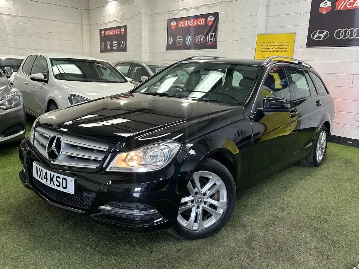 Used Mercedes C220 Executive 170 HP (125 kW) 2014 Black Estate