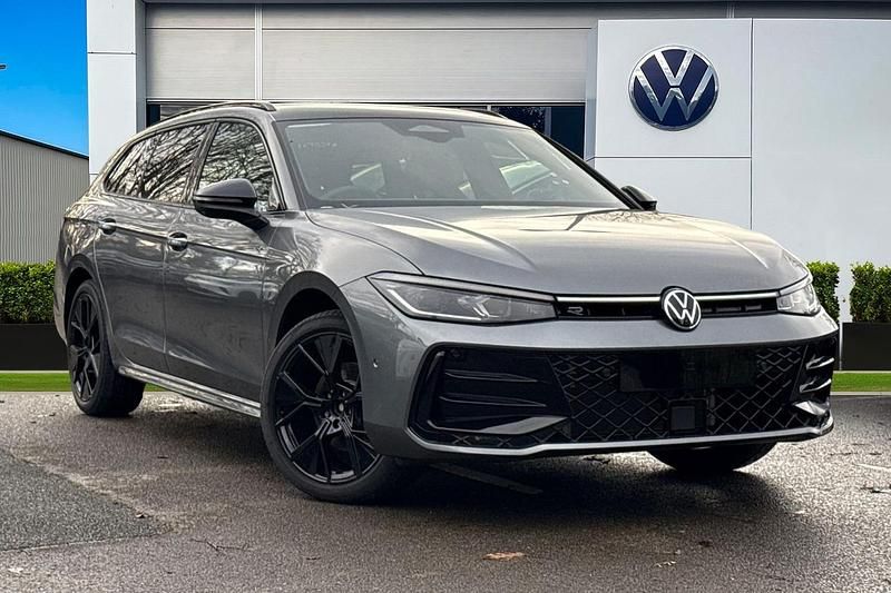 New VW Passat R-line 150 HP (110 kW) 2026 Grey Estate