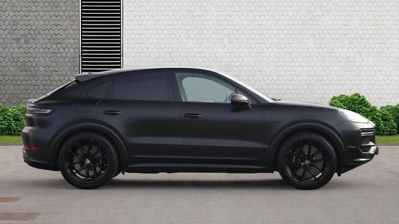 Used Porsche Cayenne Turbo E-Hybrid 739 HP (543 kW) 2025 Black SUV