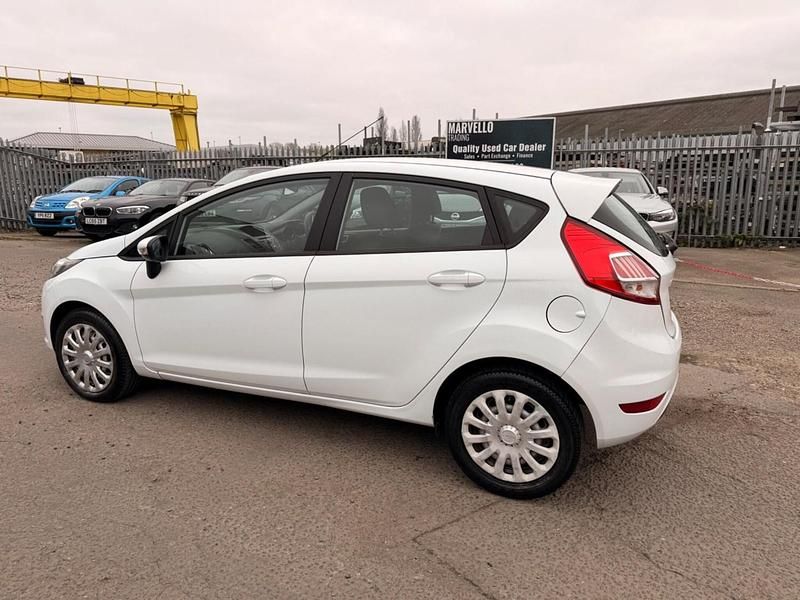 Used Ford Fiesta Style 2013 White Hatchback