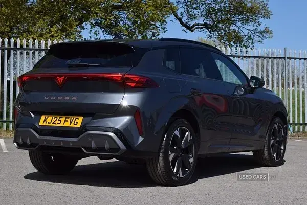 Second-hand Cupra Terramar 150 CP (110 kW) 2025 Gri SUV