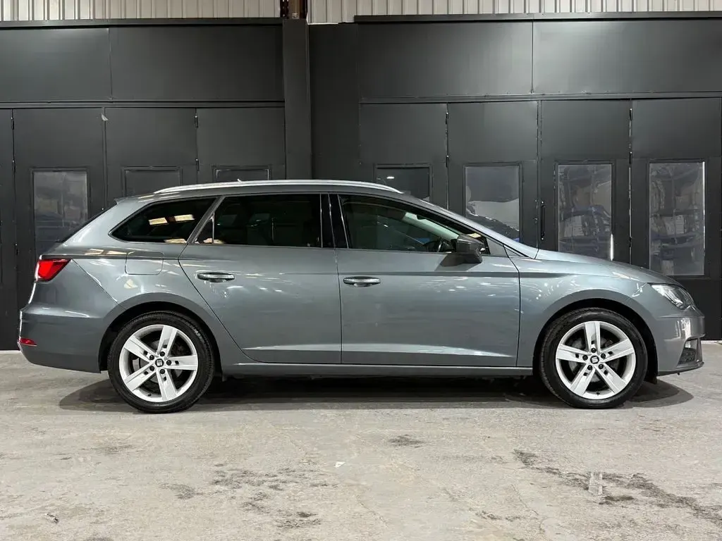 Used Seat Leon SE Dynamic 2017 Grey Estate