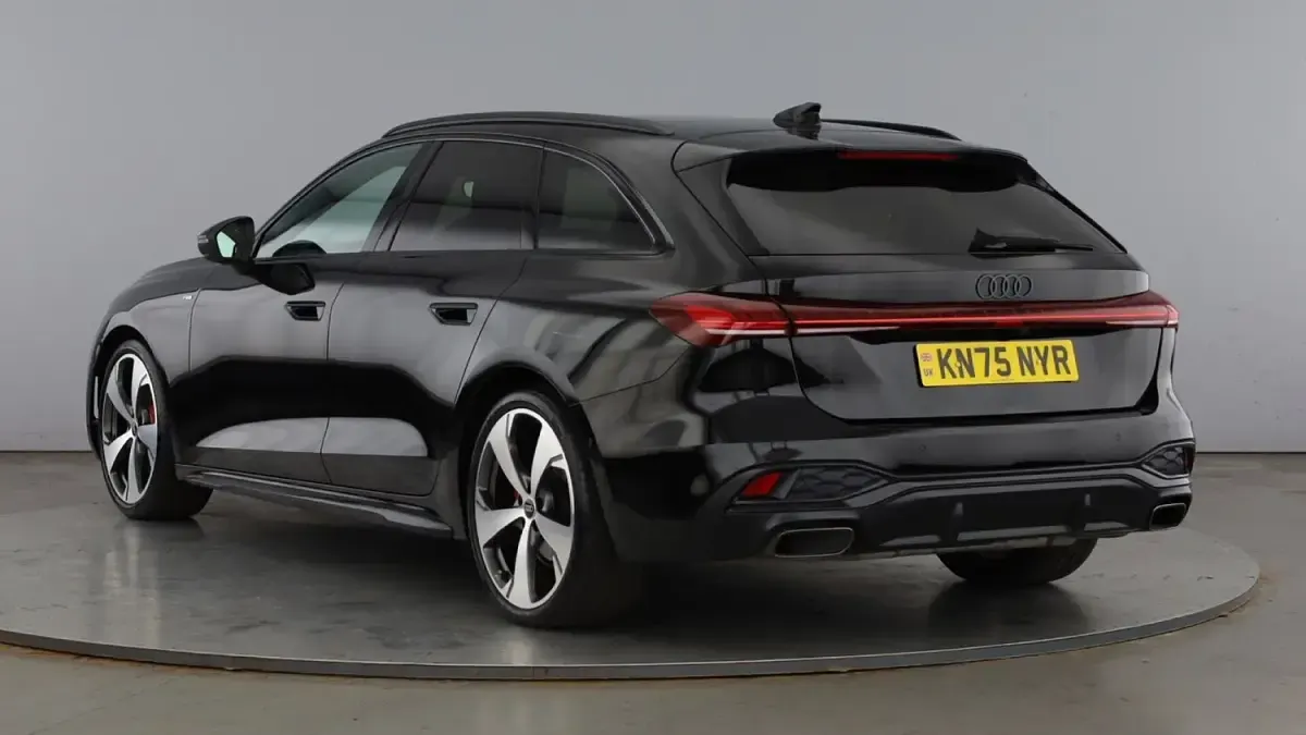 Used Audi A5 Advanced 147 HP (108 kW) 2025 Black Estate