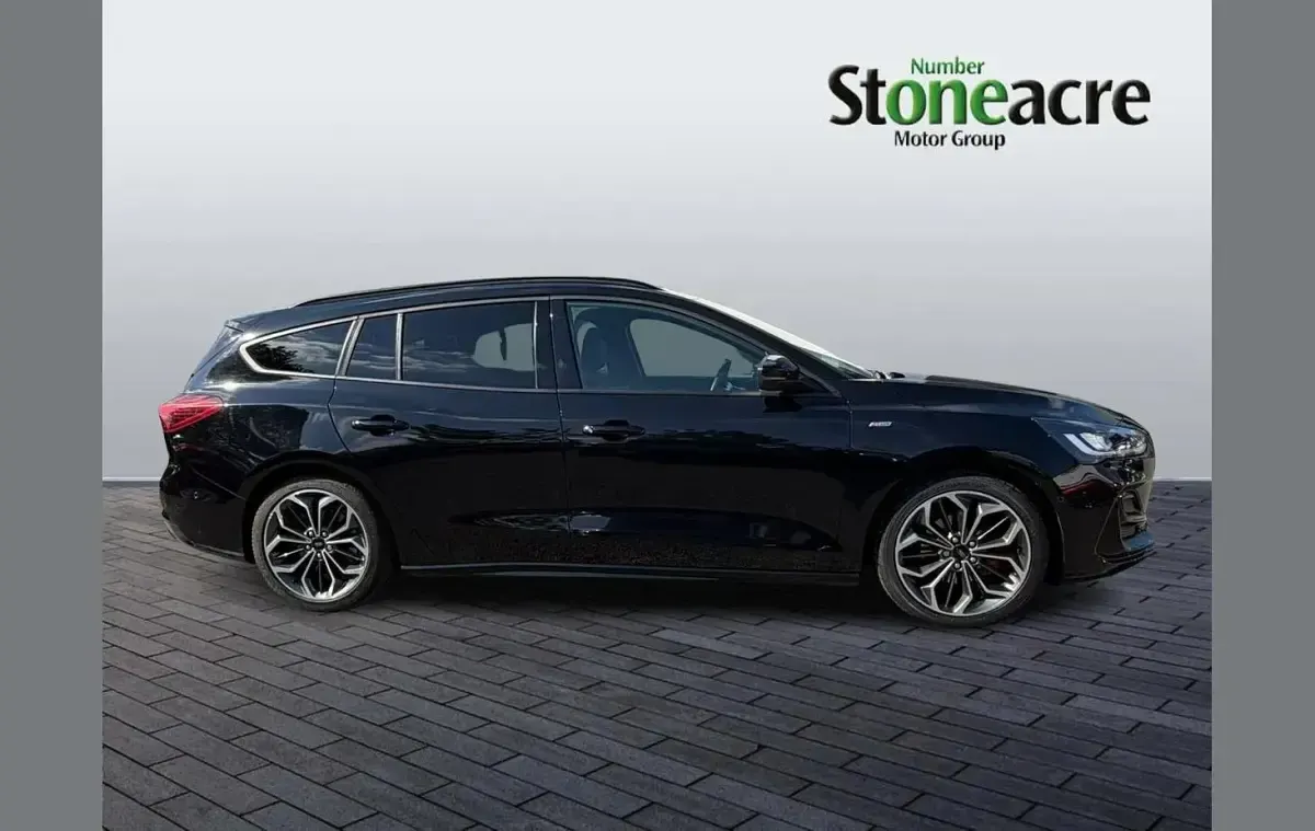 Used Ford Focus ST-Line X 153 HP (112 kW) 2024 Black Estate
