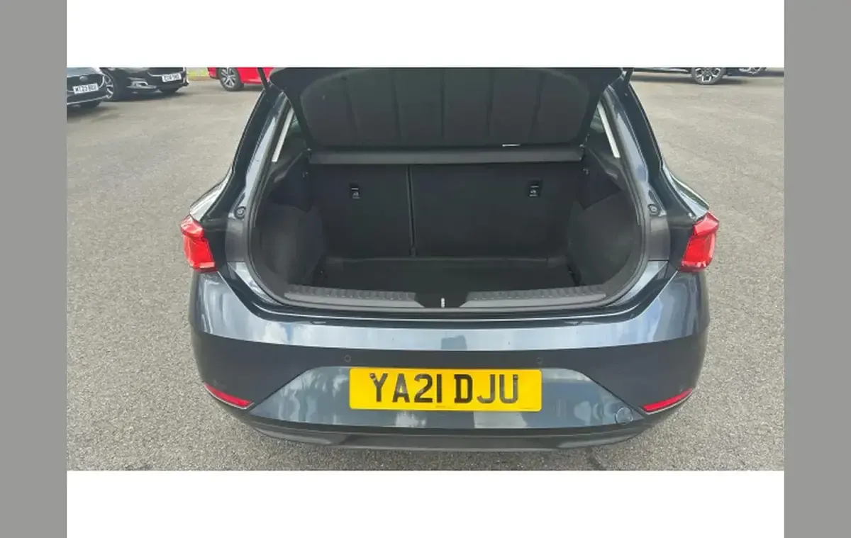 Used Seat Leon SE Dynamic 110 HP (80 kW) 2021 Grey Hatchback