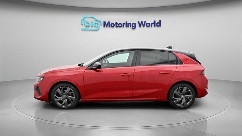 Used Vauxhall Astra S 130 HP (95 kW) 2023 Red Hatchback