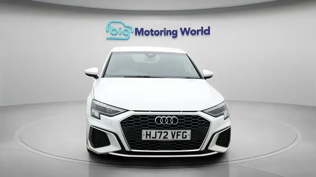 Second-hand Audi A3 Sportback S-Line 110 CP (80 kW) 2022 Alb Hatchback