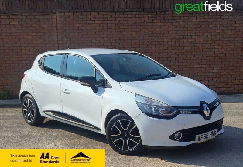 White Used 2016 Renault Clio IV Dynamique Hatchback | £3,795 (Fair price) - Image 1/4
