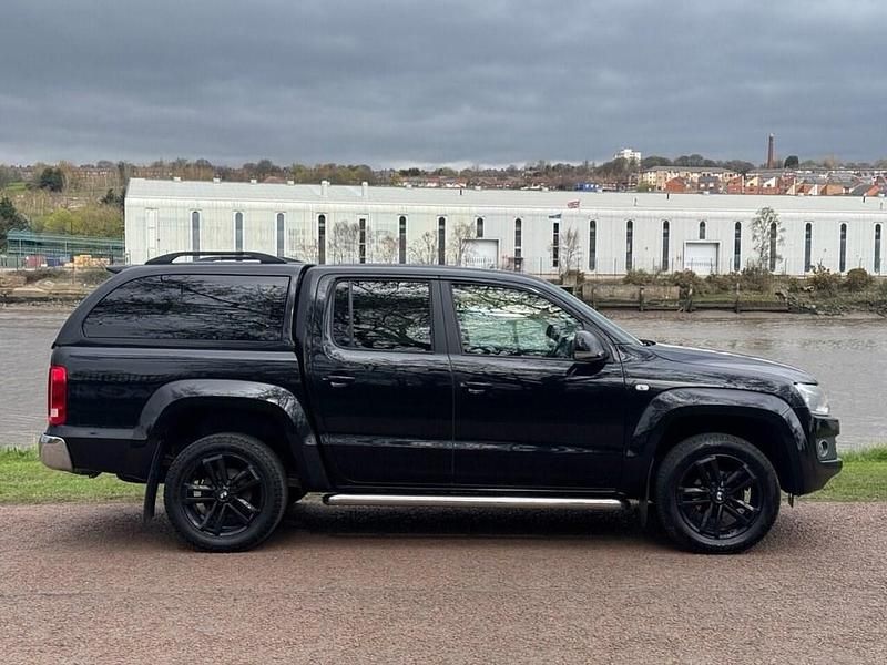 Used VW Amarok Highline 180 HP (132 kW) 2013 Black Pickup