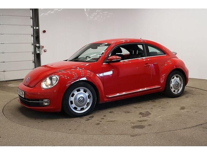 Used VW Beetle Design 150 HP (110 kW) 2015 Red Hatchback