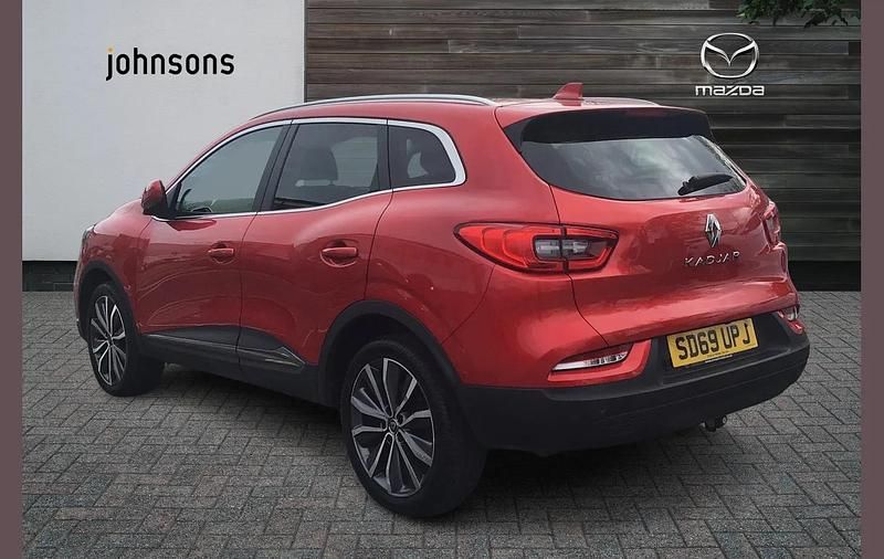 Used Renault Kadjar Iconic 116 HP (85 kW) 2020 Red SUV