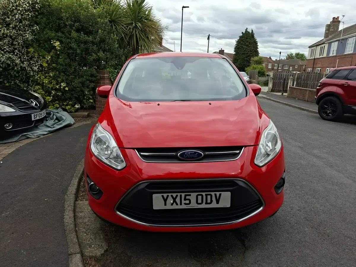 Used Ford C-MAX Zetec 2015 Red MPV