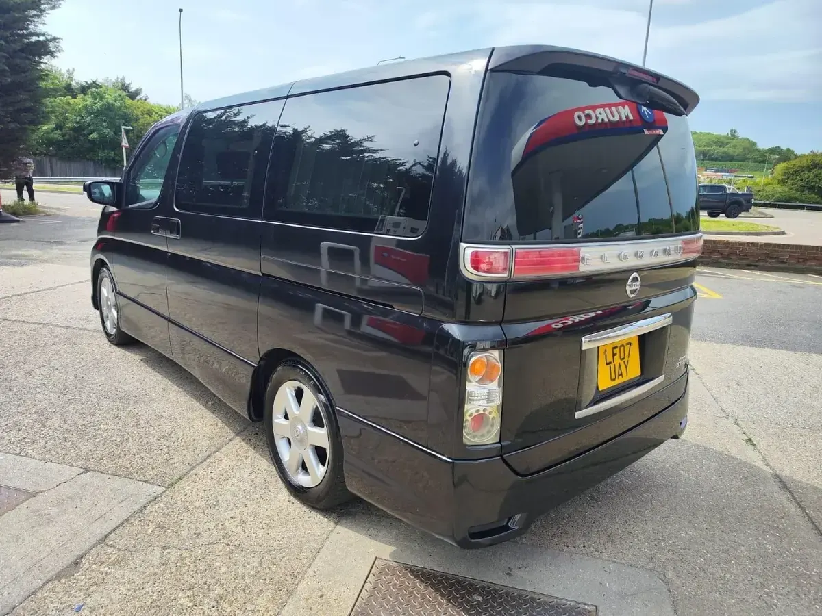 Used Nissan Elgrand 2007 Black MPV