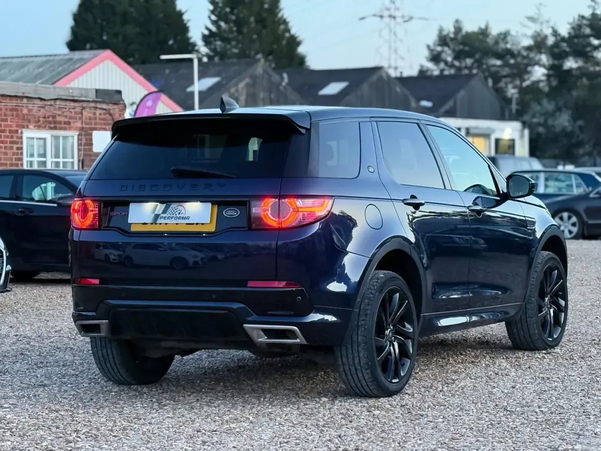 Used Land Rover Discovery Sport HSE Dynamic 180 HP (132 kW) 2017 Blue SUV