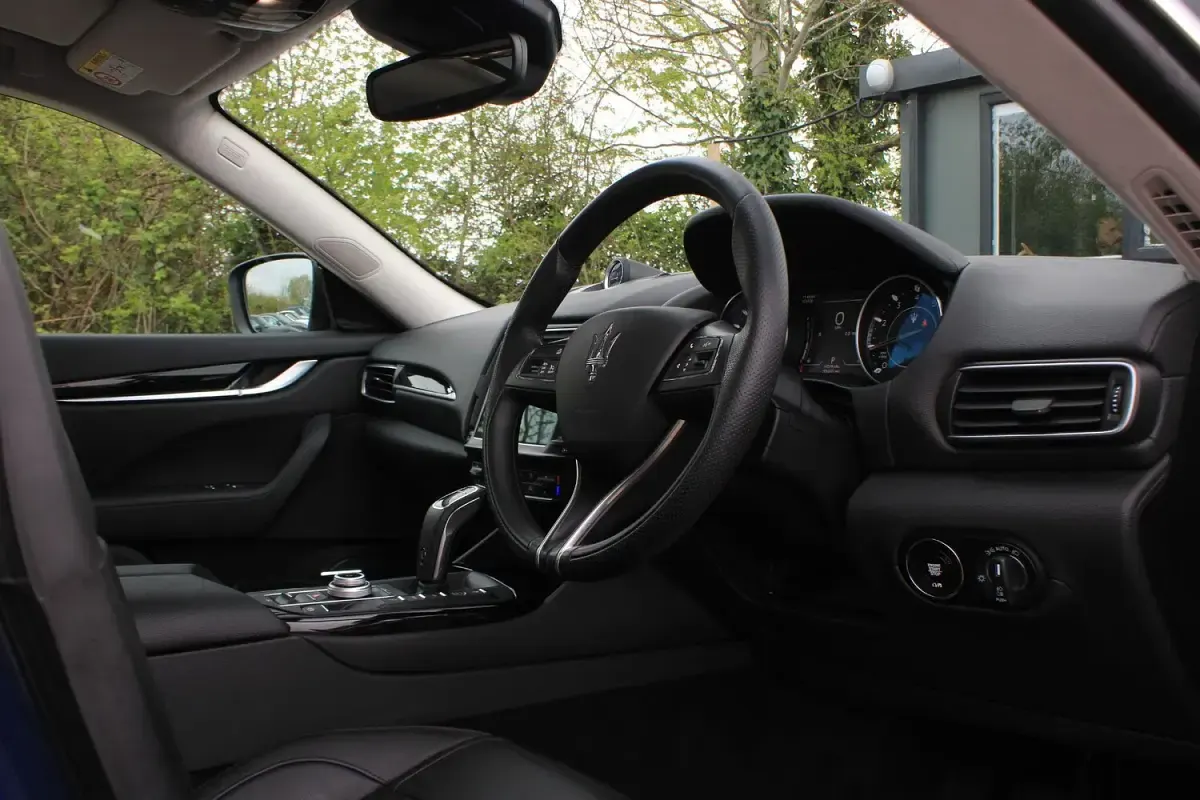 Used Maserati Levante GT 330 HP (242 kW) 2022 Blue SUV