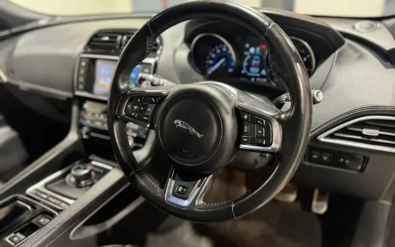 Used Jaguar F-Pace R-Sport 179 HP (131 kW) 2020 SUV