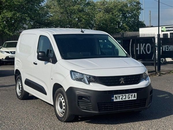 White Used 2023 Peugeot Partner Premium Van | £10,500 (Super price) - Image 1/1