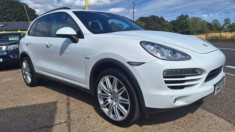 Used Porsche Cayenne 245 HP (180 kW) 2013 White SUV