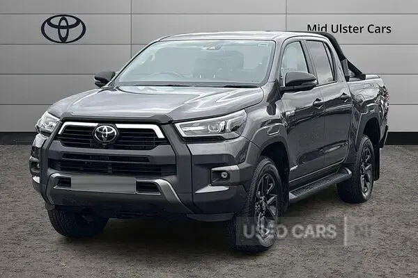 New Toyota HiLux 201 HP (147 kW) 2026 Black Pickup