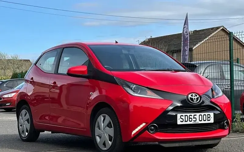 Used Toyota Aygo X-play 69 HP (50 kW) 2018 Hatchback