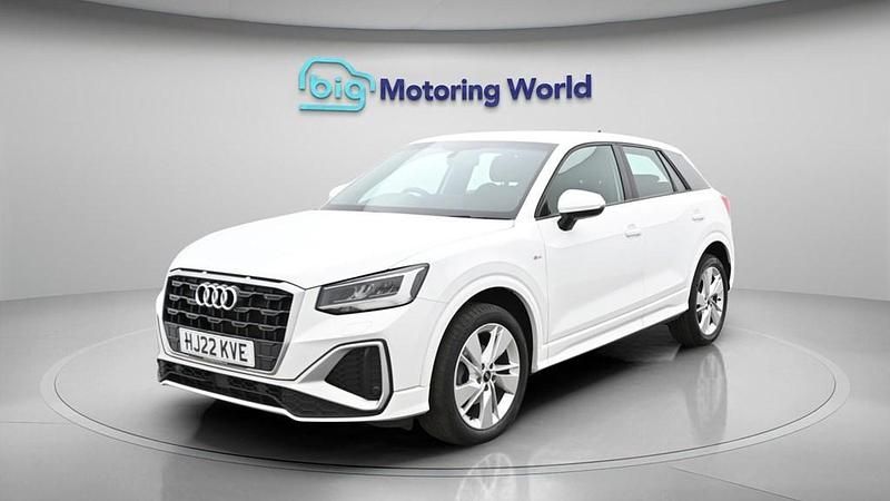 Used Audi Q2 S-Line 150 HP (110 kW) 2022 White SUV
