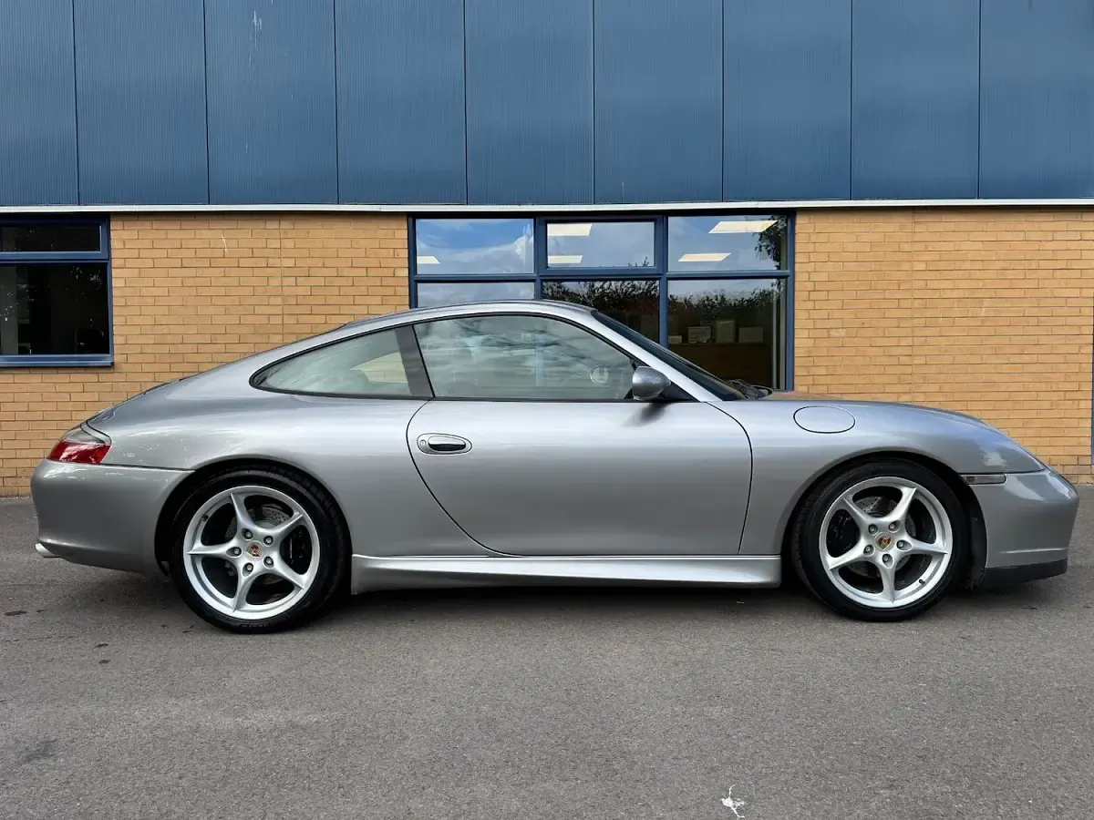 Used Porsche 997 345 HP (253 kW) 2004 Silver Coupe