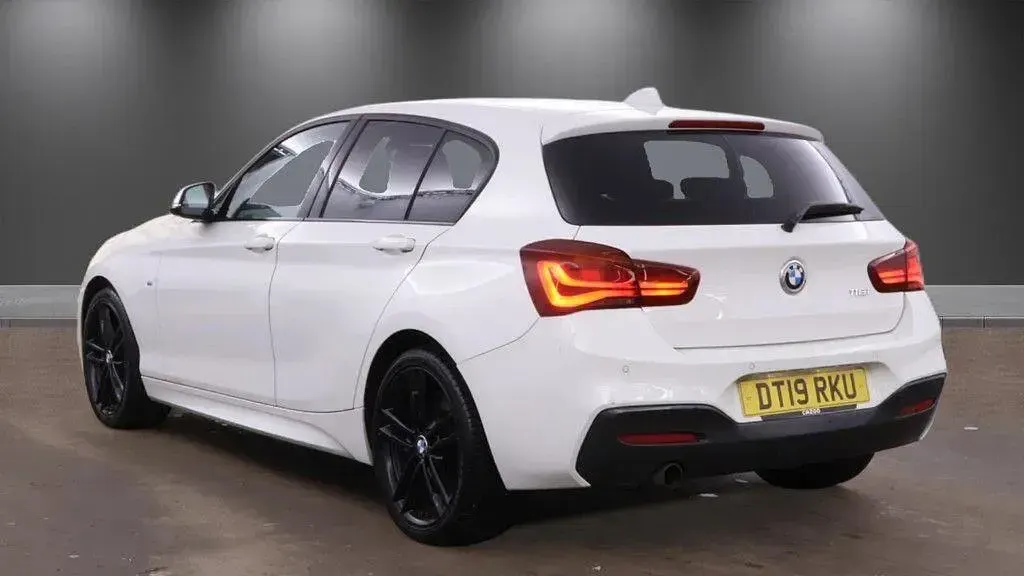 Used BMW 118 M Sport 136 HP (100 kW) 2019 White Hatchback