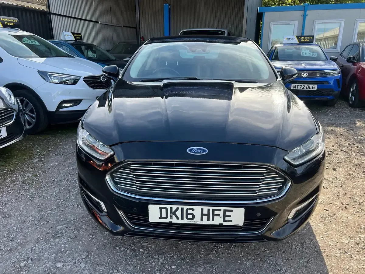 Used Ford Mondeo Titanium 160 HP (117 kW) 2016 Black Hatchback
