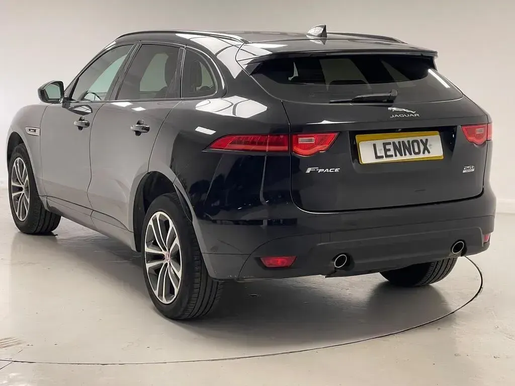 Used Jaguar F-Pace R-Sport 250 HP (183 kW) 2019 Black SUV