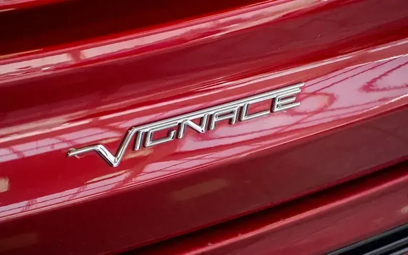 Used Ford Mondeo Vignale 179 HP (131 kW) 2017 Red Estate