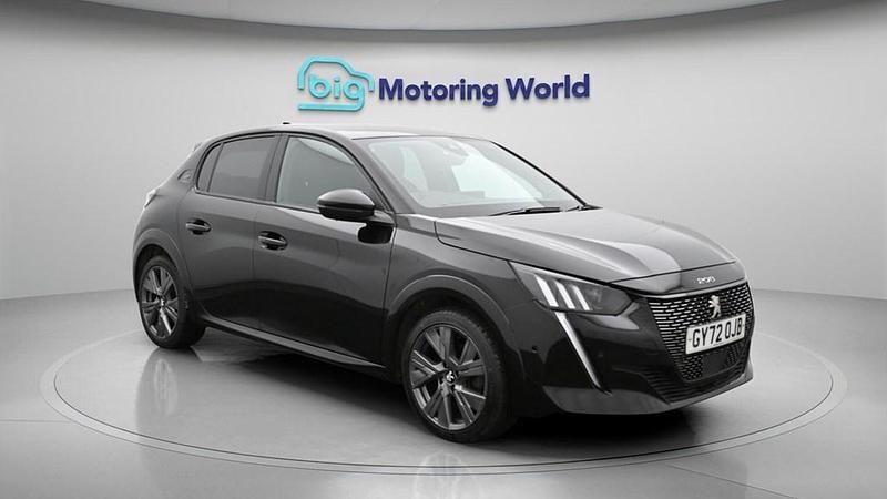 Used Peugeot 208 GT 100 HP (73 kW) 2022 Black Hatchback