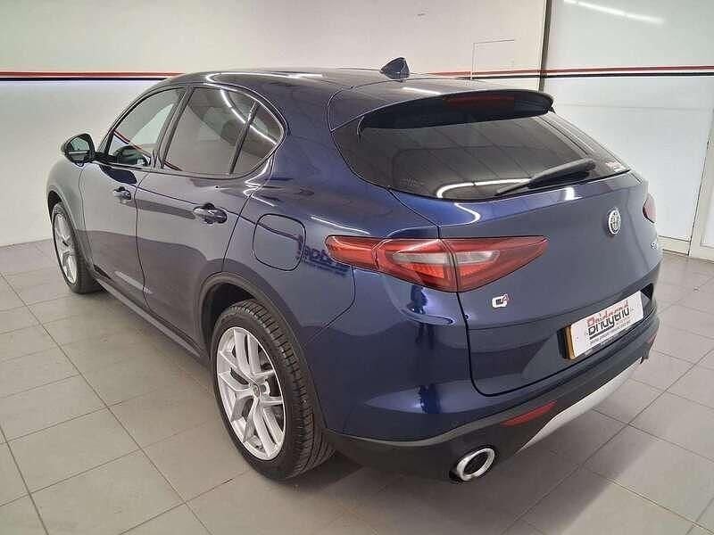 Used Alfa Romeo Stelvio 210 HP (154 kW) 2019 Blue SUV