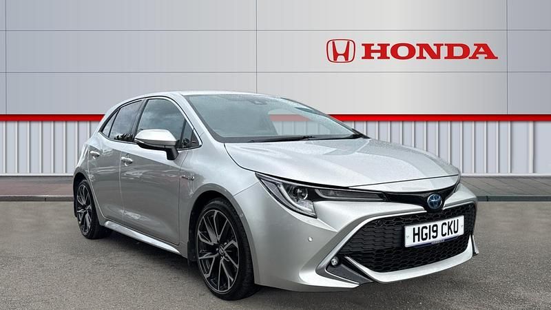 Silver Used 2019 Toyota Corolla Hatchback | £16,087 (Fair price) - Image 1/3