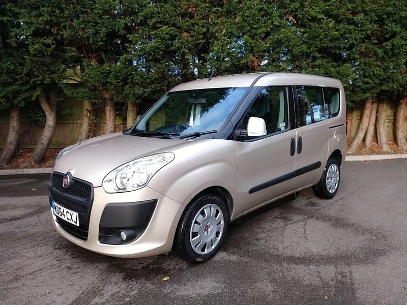 Used Fiat Doblò 95 HP (69 kW) 2015 Beige MPV