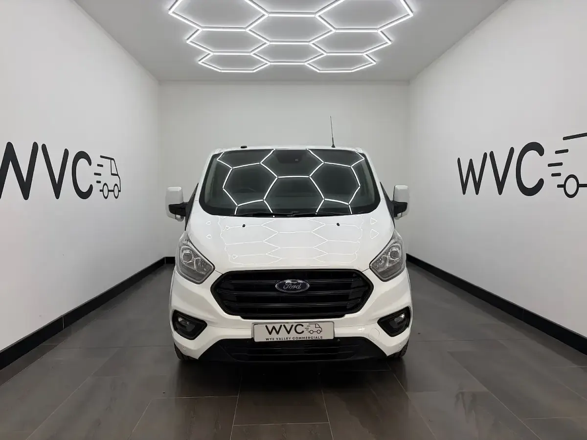 Used Ford Transit Custom Trend 130 HP (95 kW) 2019 White Van