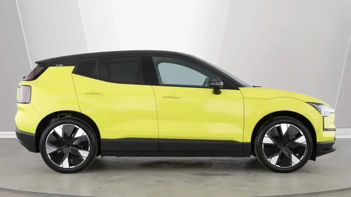 Used Volvo EX30 Ultra 200 kW (272 HP) 2024 Yellow SUV