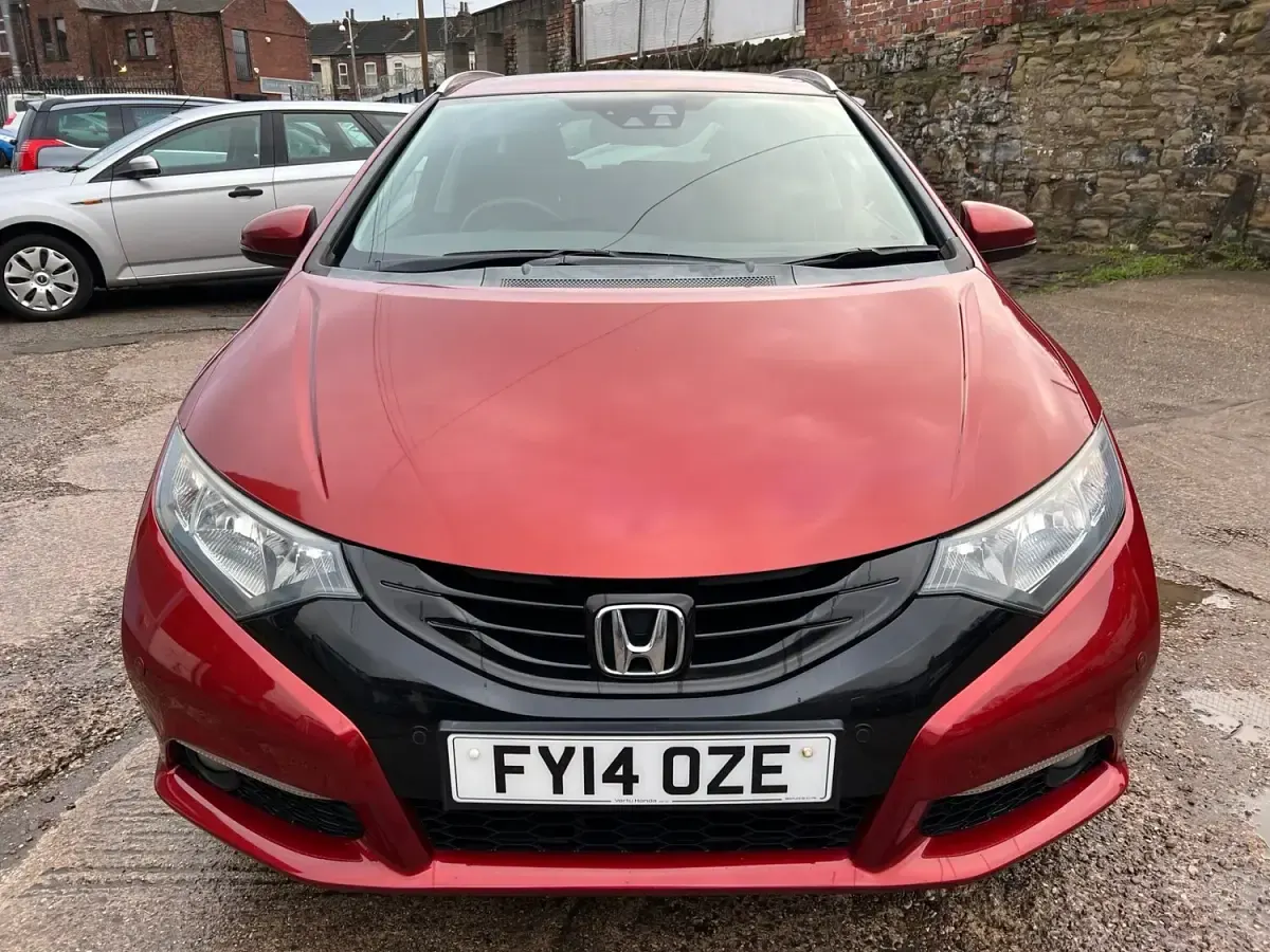 Używany Honda Civic SR 120 KM (88 kW) 2014 Czerwony Kombi