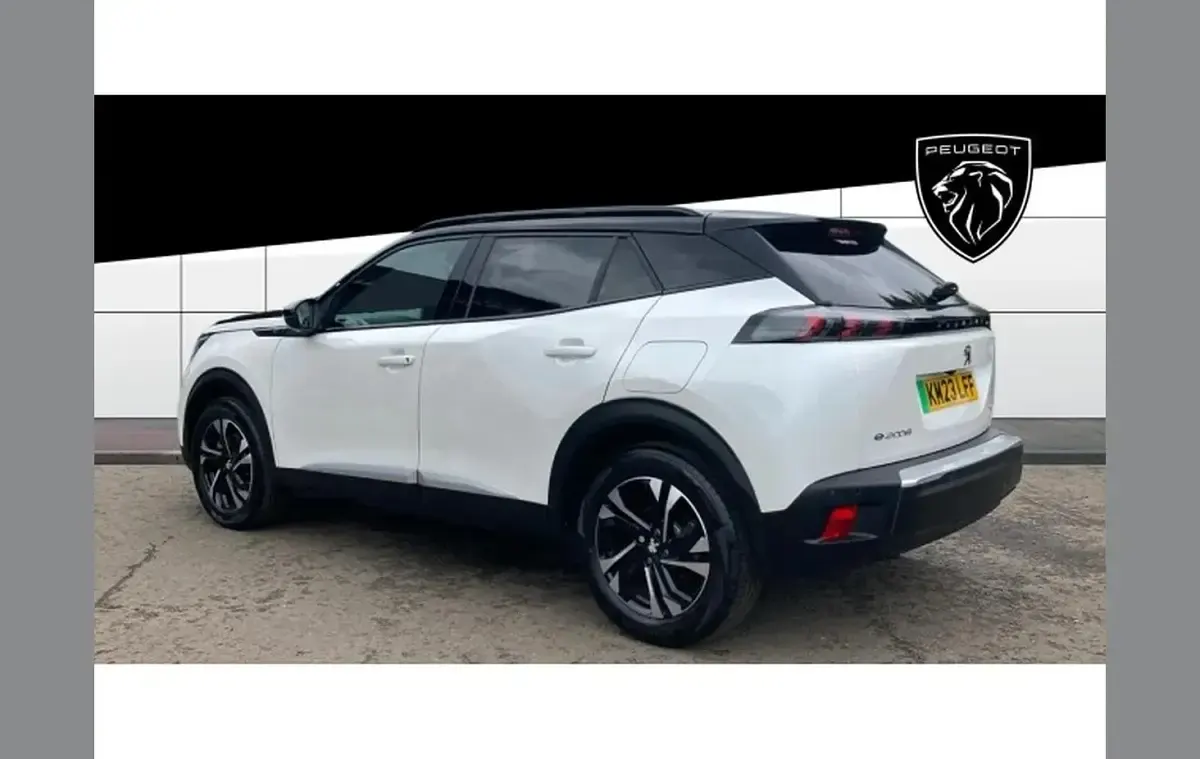 Used Peugeot e-2008 GTi 100 kW (136 HP) 2023 White SUV