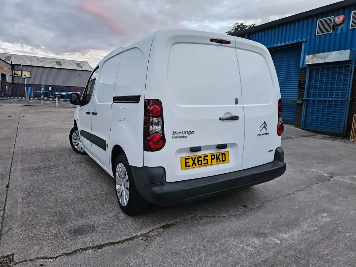 Used Citroën Berlingo 100 HP (73 kW) 2015 White MPV