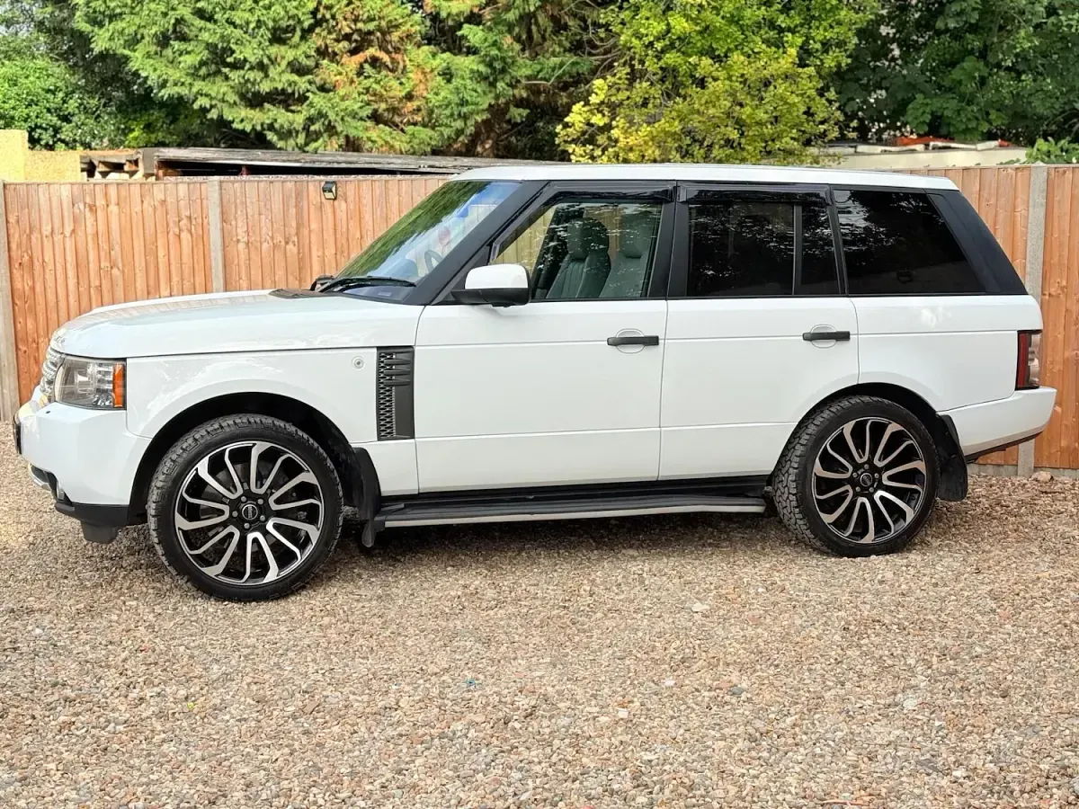 Used Land Rover Range Rover Autobiography 313 HP (230 kW) 2010 White SUV