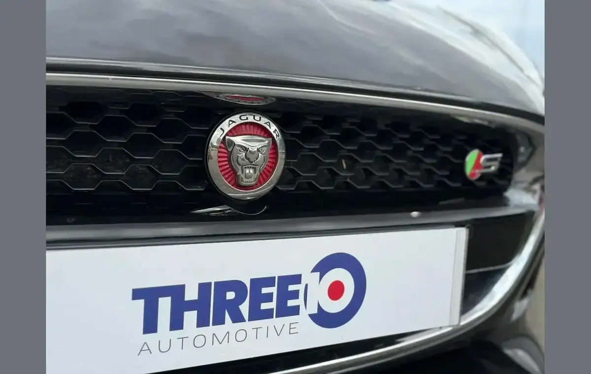 Used Jaguar F-Type Supercharged 375 HP (275 kW) 2016 Grey Cabriolet
