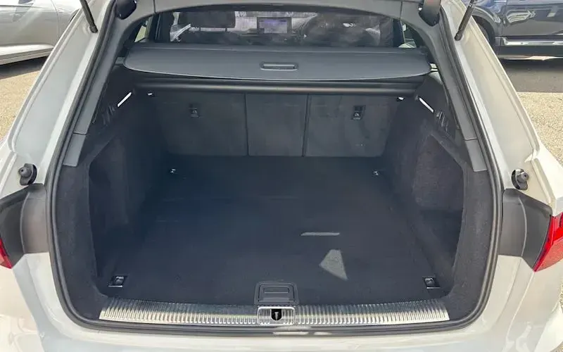 Used Audi A4 Black Edition 150 HP (110 kW) 2021 White Estate