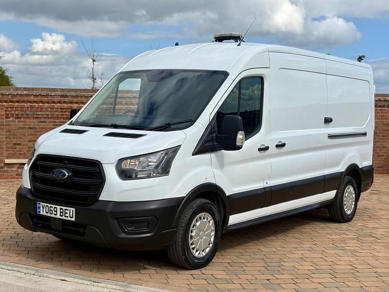 Usado Ford Transit 105 HP (77 kW) 2020 Branco Monovolume