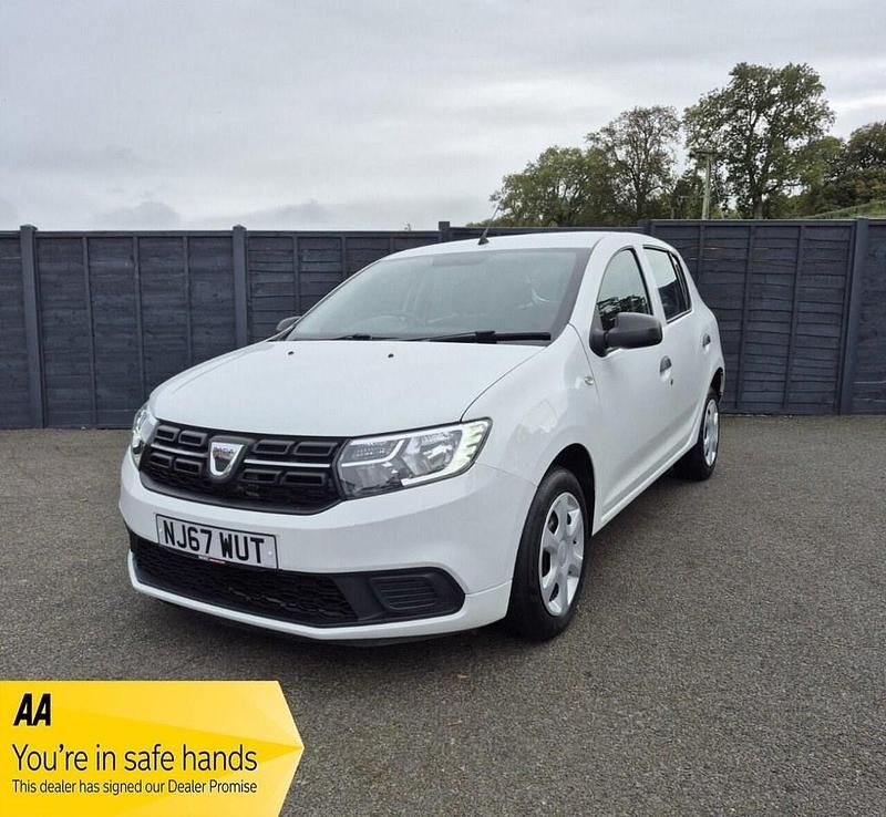 White Used 2017 Dacia Sandero Ambiance Hatchback | £5,450 (Expensive) - Image 1/4