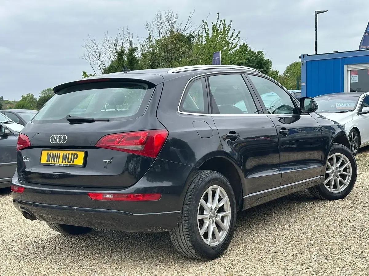 Used Audi Q5 Business 170 HP (125 kW) 2011 Black SUV